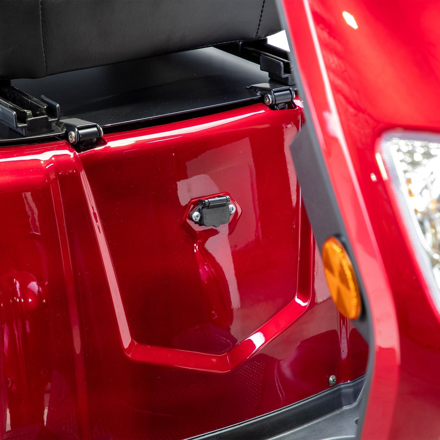 Bespoke Prestige 4 - Wheel Mobility Scooter – 15 MPH, 35 Mile Range + Free Weatherproof Cover - Wheelchairs in Motion